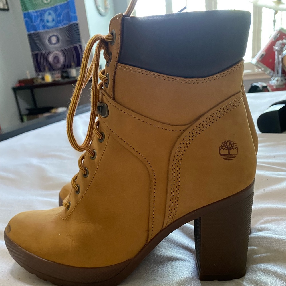 Tan heeled boots Timberland